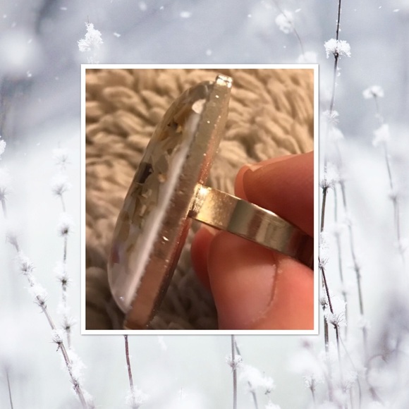 White Chunky Glitter Abalone Ring - Picture 5 of 7